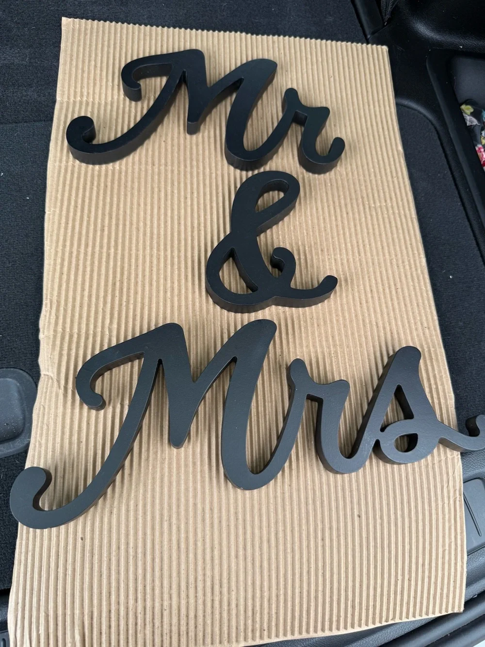 Black 'Mr & Mrs' Decorative Script Wall Sign